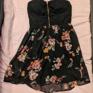 NWT floral strapless dress
